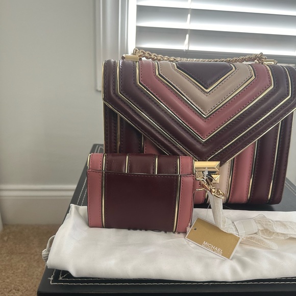 🔥🔥NWT Michael Kors Whitney Colorblock Strips Quilted (Bundle Deal) w/ wallet - Picture 4 of 14